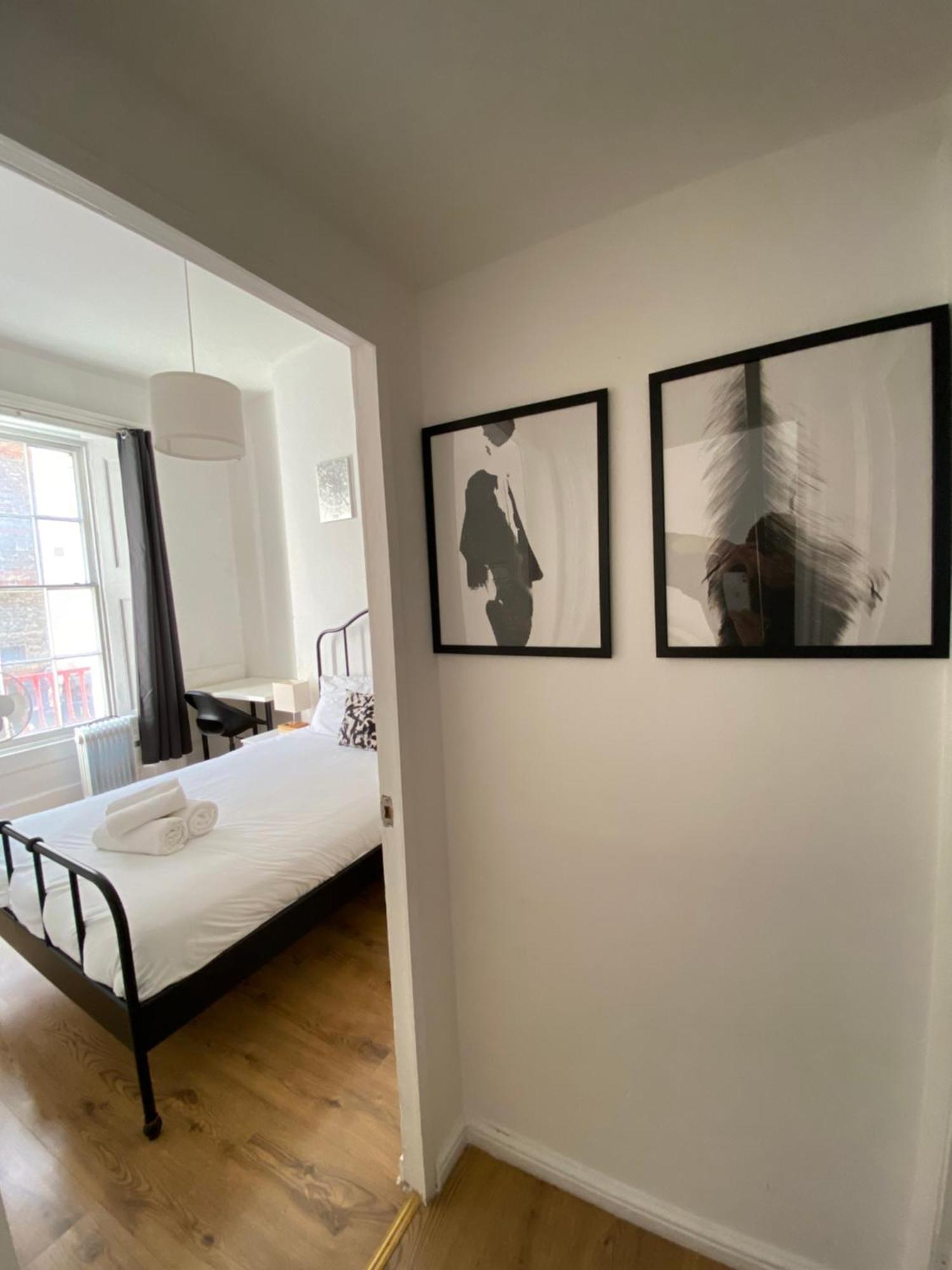 Stay In The Heart Of Soho ลอนดอน ภายนอก รูปภาพ
